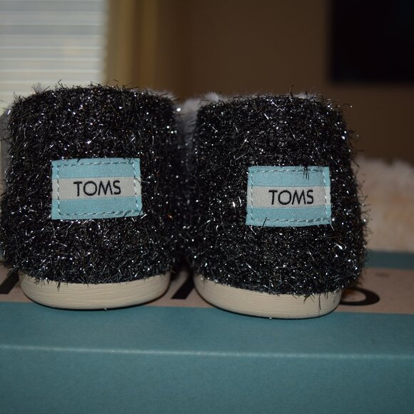 TOMS Alpargata - Fuzzy Penguin New in Box - Picture 6 of 12